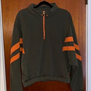 ArmyGreen/orange Crop Sweatshirt 3x